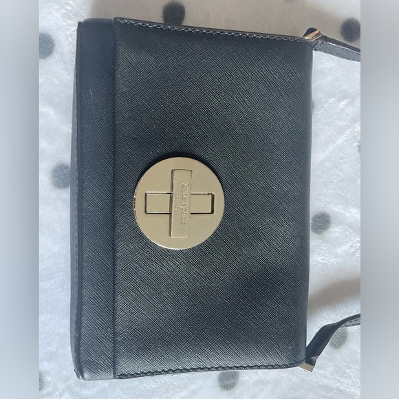 Newbury Lane Sally Crossbody Purse - Picture 2 of 5